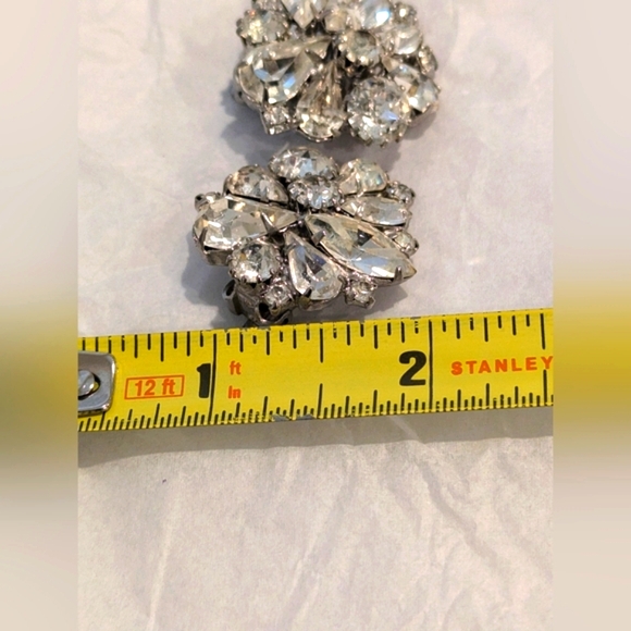 WEISS  Earrings Clip On Like New - Picture 6 of 8